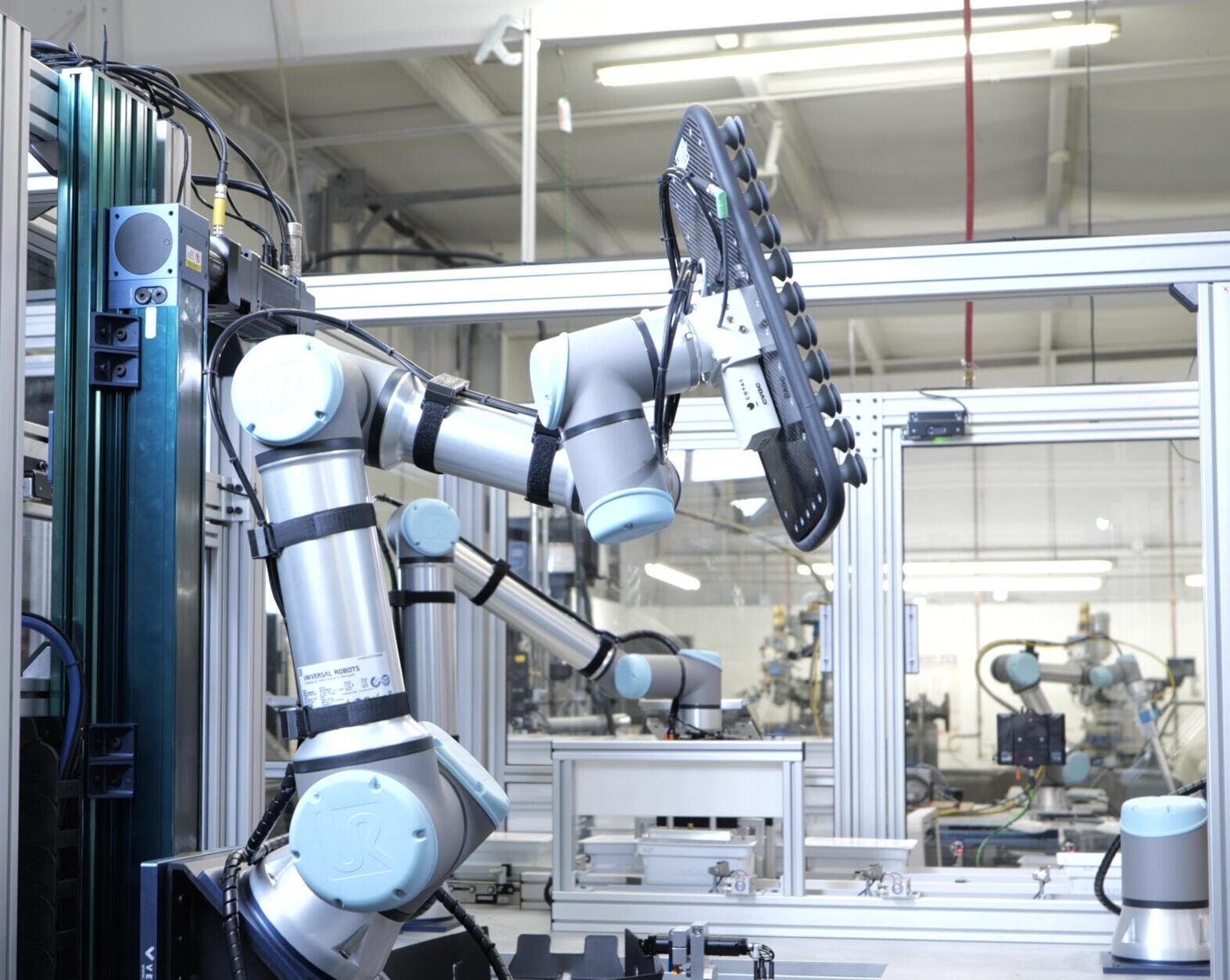 Pharmaceutical Manufacturing - Universal Robots